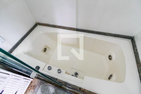 Apartamento à venda com 270m², 4 quartos e 4 vagasBanheiro Suíte 2