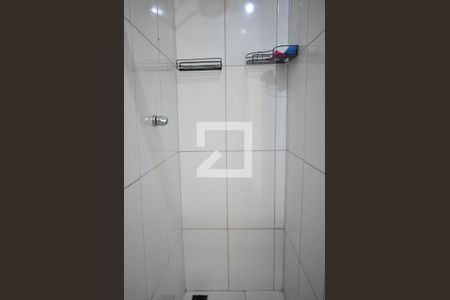 Banheiro de casa de condomínio para alugar com 2 quartos, 75m² em Campo Grande, Rio de Janeiro