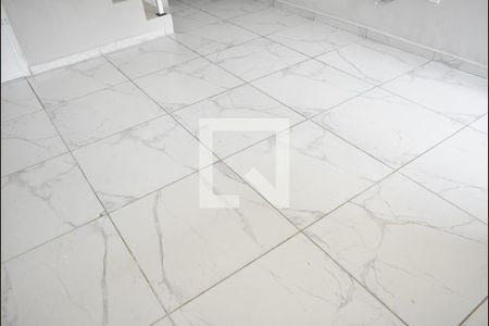 Detalhe do Pisa da Sala de casa de condomínio para alugar com 2 quartos, 75m² em Campo Grande, Rio de Janeiro