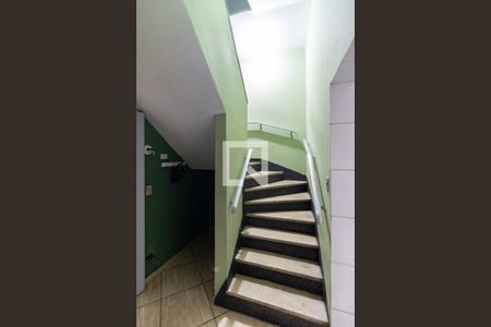 Escada de casa para alugar com 3 quartos, 100m² em Cursino, São Paulo