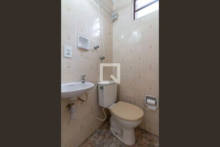 Apartamento para alugar com 74m², 3 quartos e 2 vagasBanheiro de Serviço