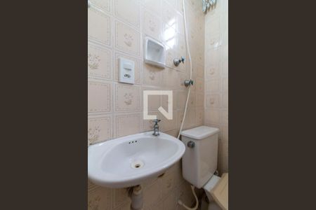 Apartamento para alugar com 74m², 3 quartos e 2 vagasBanheiro de Serviço