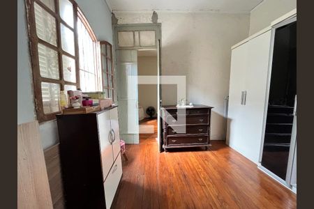 Casa à venda com 200m², 3 quartos e sem vaga Casa à venda com 200m², 3 quartos e sem vagaQuarto 2