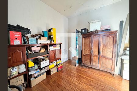 Casa à venda com 200m², 3 quartos e sem vaga Casa à venda com 200m², 3 quartos e sem vagaQuarto 3