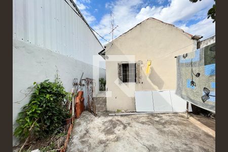 Casa à venda com 200m², 3 quartos e sem vaga Casa à venda com 200m², 3 quartos e sem vagaQuintal