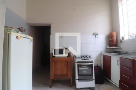 Casa à venda com 200m², 3 quartos e sem vaga Casa à venda com 200m², 3 quartos e sem vagaCozinha