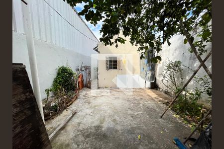 Casa à venda com 200m², 3 quartos e sem vaga Casa à venda com 200m², 3 quartos e sem vagaQuintal fundos