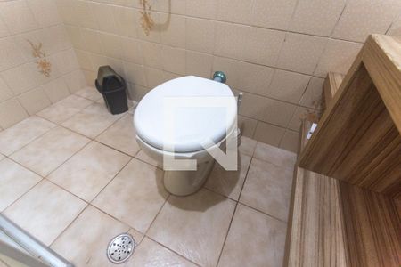 Casa à venda com 187m², 3 quartos e 2 vagasBanheiro social