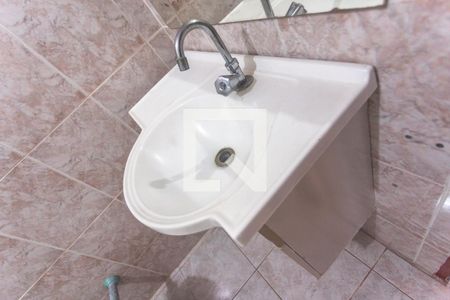 Casa à venda com 187m², 3 quartos e 2 vagasBanheiro social