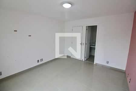 Casa de condomínio à venda com 300m², 4 quartos e 2 vagas Casa de condomínio à venda com 300m², 4 quartos e 2 vagasSuite 3