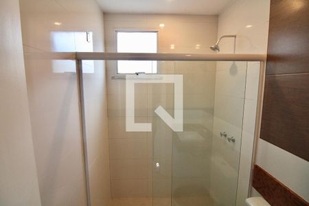 Casa de condomínio à venda com 300m², 4 quartos e 2 vagas Casa de condomínio à venda com 300m², 4 quartos e 2 vagasBanheiro Social