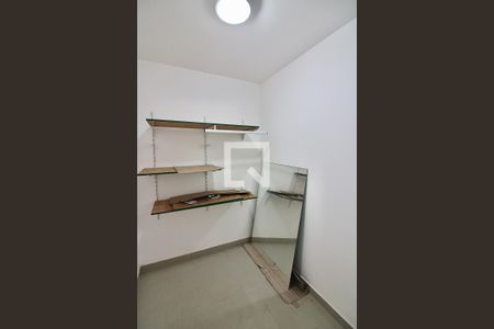 Casa de condomínio à venda com 300m², 4 quartos e 2 vagas Casa de condomínio à venda com 300m², 4 quartos e 2 vagasCloset da suíte 1