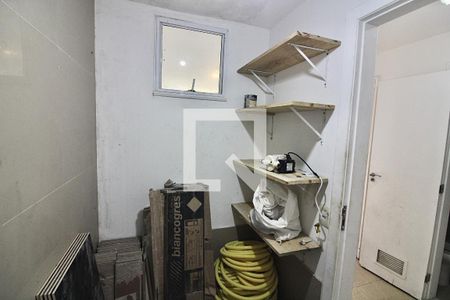 Casa de condomínio à venda com 300m², 4 quartos e 2 vagas Casa de condomínio à venda com 300m², 4 quartos e 2 vagasQuarto de Serviço