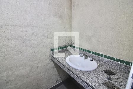 Casa de condomínio à venda com 300m², 4 quartos e 2 vagas Casa de condomínio à venda com 300m², 4 quartos e 2 vagasBanheiro do Sótão