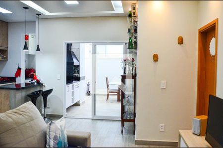 Sala de apartamento à venda com 3 quartos, 169m² em Parque Industrial, Campinas