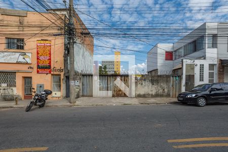 Casa à venda com 260m², 7 quartos e 4 vagasFachada