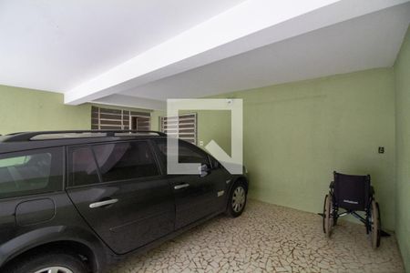 Casa à venda com 330m², 5 quartos e 5 vagas Casa à venda com 330m², 5 quartos e 5 vagasGaragem