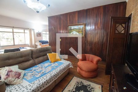 Sala de TV de casa à venda com 5 quartos, 330m² em Chácara Monte Alegre, São Paulo