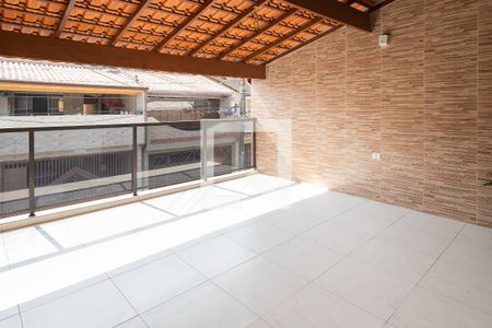 Casa à venda com 218m², 3 quartos e 2 vagasSacada - Suíte 