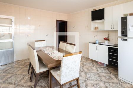 Casa à venda com 218m², 3 quartos e 2 vagasCozinha 