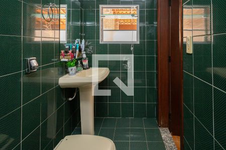 Casa à venda com 218m², 3 quartos e 2 vagasBanheiro - Suíte 