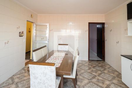Casa à venda com 218m², 3 quartos e 2 vagasCozinha 