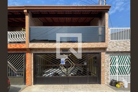 Casa à venda com 218m², 3 quartos e 2 vagasFachada 