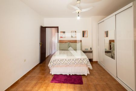 Casa à venda com 218m², 3 quartos e 2 vagasSuíte 