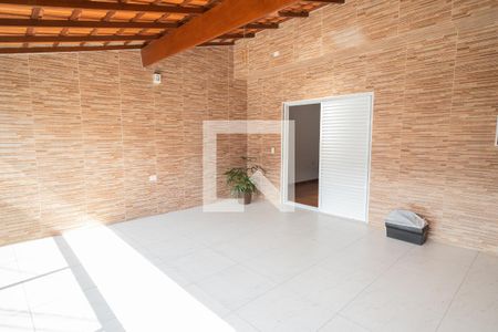 Casa à venda com 218m², 3 quartos e 2 vagasSacada - Suíte 