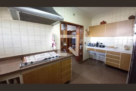 Casa à venda com 4 quartos, 511m² em Vila Romana, São Paulo