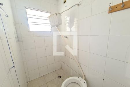 Banheiro de casa para alugar com 1 quarto, 40m² em Chácara Mafalda, São Paulo