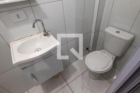 Banheiro de kitnet/studio para alugar com 1 quarto, 11m² em Aclimação, São Paulo