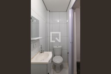 Banheiro de kitnet/studio para alugar com 1 quarto, 11m² em Aclimação, São Paulo