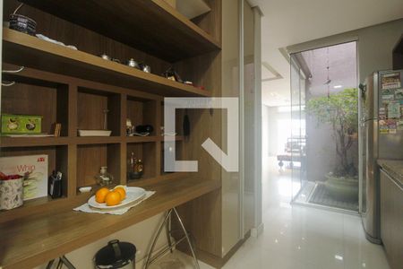 Cozinha de casa à venda com 3 quartos, 280m² em Jardim Lindóia, Porto Alegre