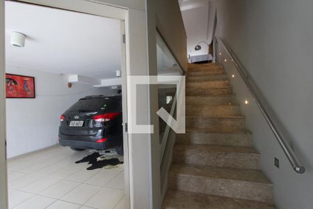 Garagem de casa à venda com 3 quartos, 280m² em Jardim Lindóia, Porto Alegre