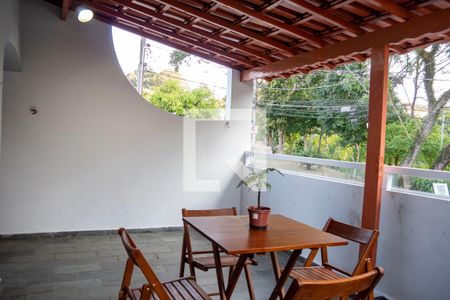 Casa à venda com 220m², 4 quartos e 2 vagasVaranda Do Quarto 1