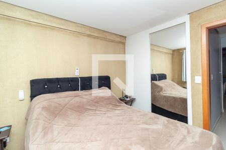 Quarto Suíte de apartamento à venda com 2 quartos, 100m² em Vila Ipiranga, Porto Alegre