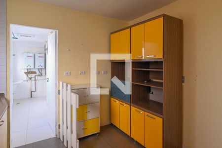 Apartamento à venda com 130m², 3 quartos e 2 vagas Apartamento à venda com 130m², 3 quartos e 2 vagasCozinha