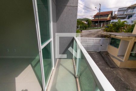 Casa à venda com 160m², 4 quartos e 2 vagas Casa à venda com 160m², 4 quartos e 2 vagasVaranda da Suíte 1