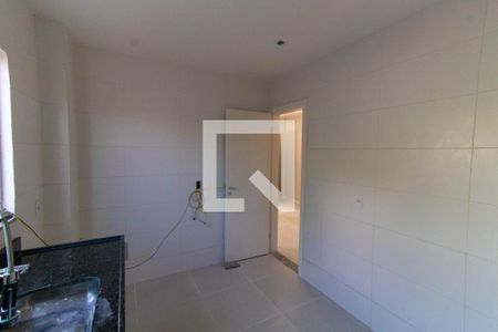 Casa à venda com 160m², 4 quartos e 2 vagas Casa à venda com 160m², 4 quartos e 2 vagasCozinha