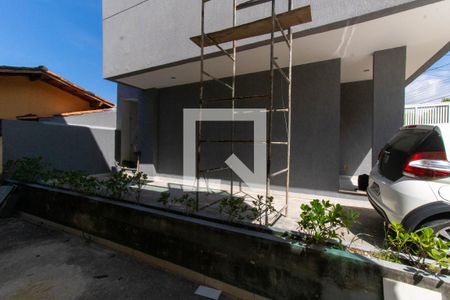 Casa à venda com 160m², 4 quartos e 2 vagas Casa à venda com 160m², 4 quartos e 2 vagasGaragem