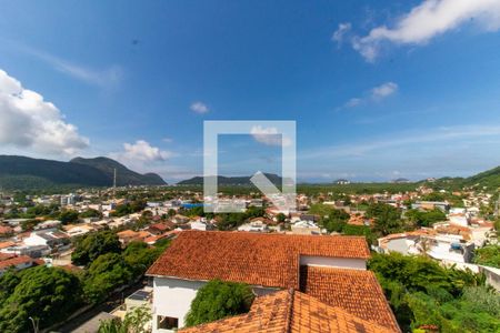 Casa à venda com 160m², 4 quartos e 2 vagas Casa à venda com 160m², 4 quartos e 2 vagasVista da Piscina