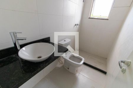 Casa à venda com 160m², 4 quartos e 2 vagas Casa à venda com 160m², 4 quartos e 2 vagasBanheiro Suíte 2