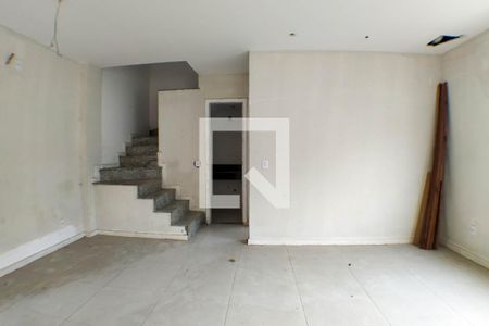 Sala de casa à venda com 4 quartos, 160m² em Itaipu, Niterói