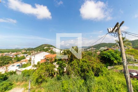 Casa à venda com 160m², 4 quartos e 2 vagas Casa à venda com 160m², 4 quartos e 2 vagasVista da Piscina