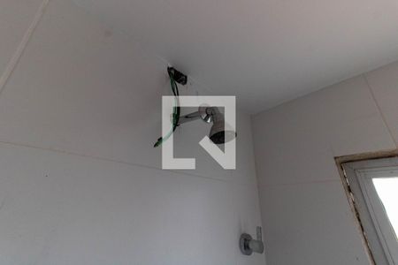 Casa à venda com 160m², 4 quartos e 2 vagas Casa à venda com 160m², 4 quartos e 2 vagasChuveiro da Suíte 1