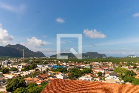 Casa à venda com 160m², 4 quartos e 2 vagas Casa à venda com 160m², 4 quartos e 2 vagasVista da Piscina