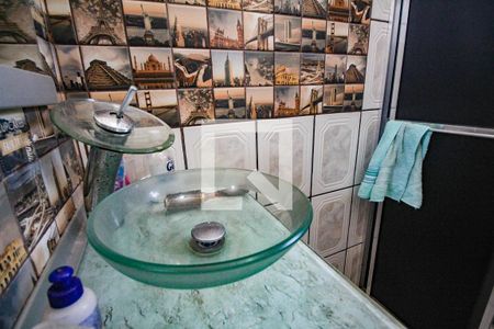 banheiro de casa de condomínio à venda com 2 quartos, 100m² em Vila Mazzei, São Paulo