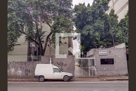 Apartamento para alugar com 61m², 2 quartos e sem vaga Apartamento para alugar com 61m², 2 quartos e sem vagaFachada