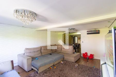 Sala de casa para alugar com 4 quartos, 250m² em Cidade das Flores, Osasco